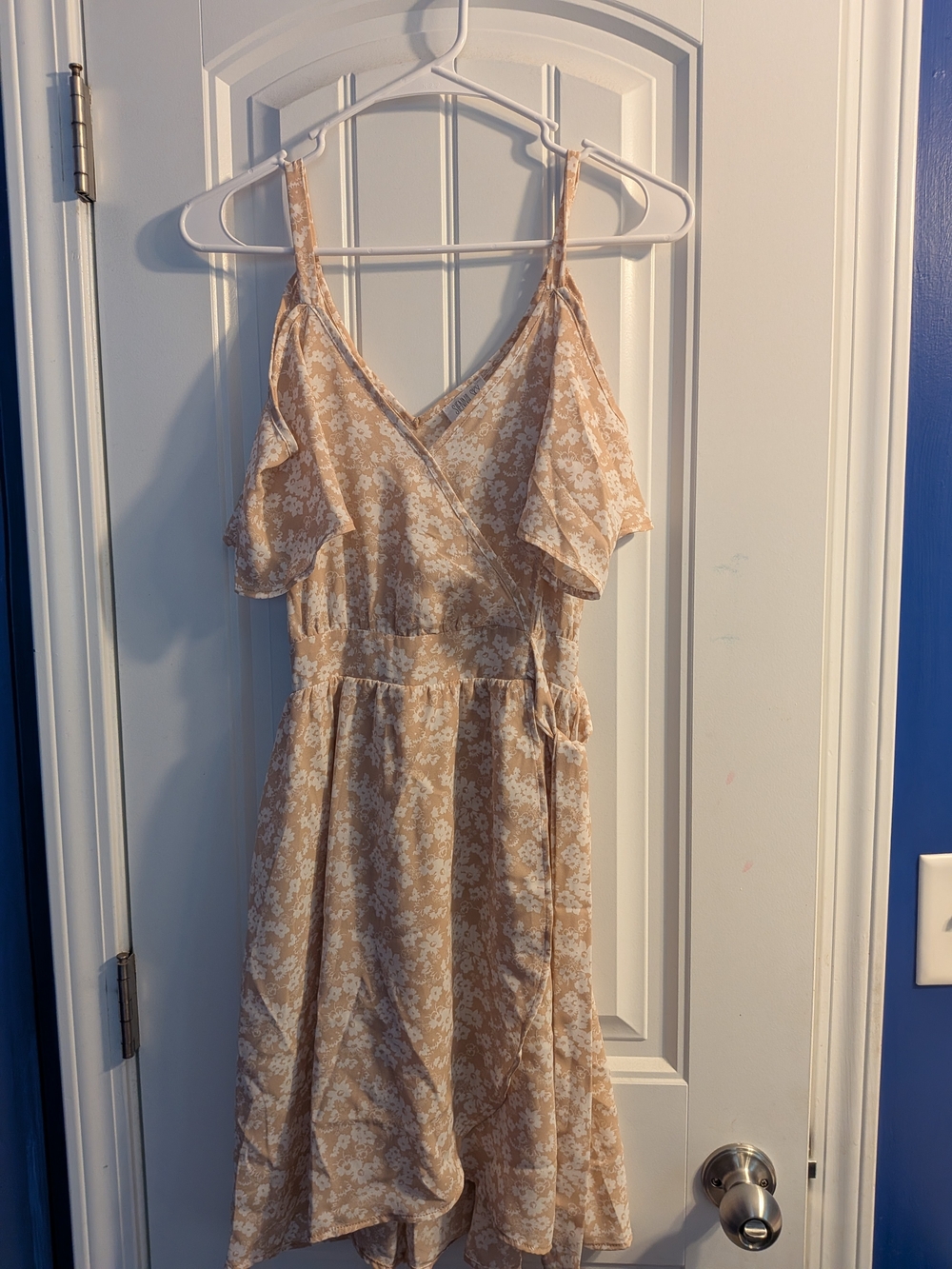 Sienna Sky Beige Floral Cold-Shoulder Midi Dress